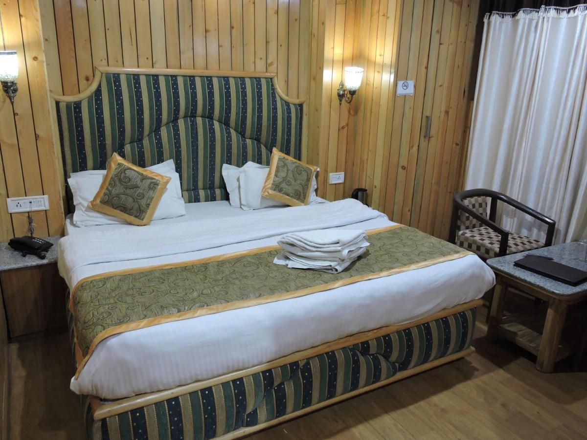 Hotel Chaman Palace Shimla Eksteriør billede