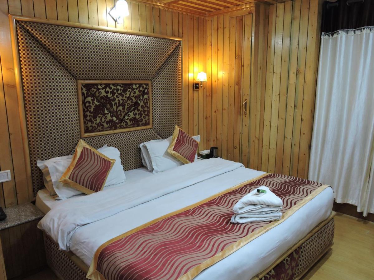 Hotel Chaman Palace Shimla Eksteriør billede